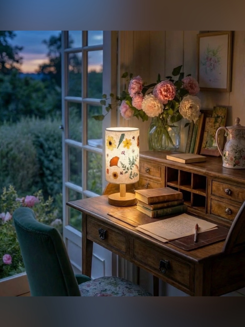 Pressed Flower Wood-Base Table Lamp - New in Box